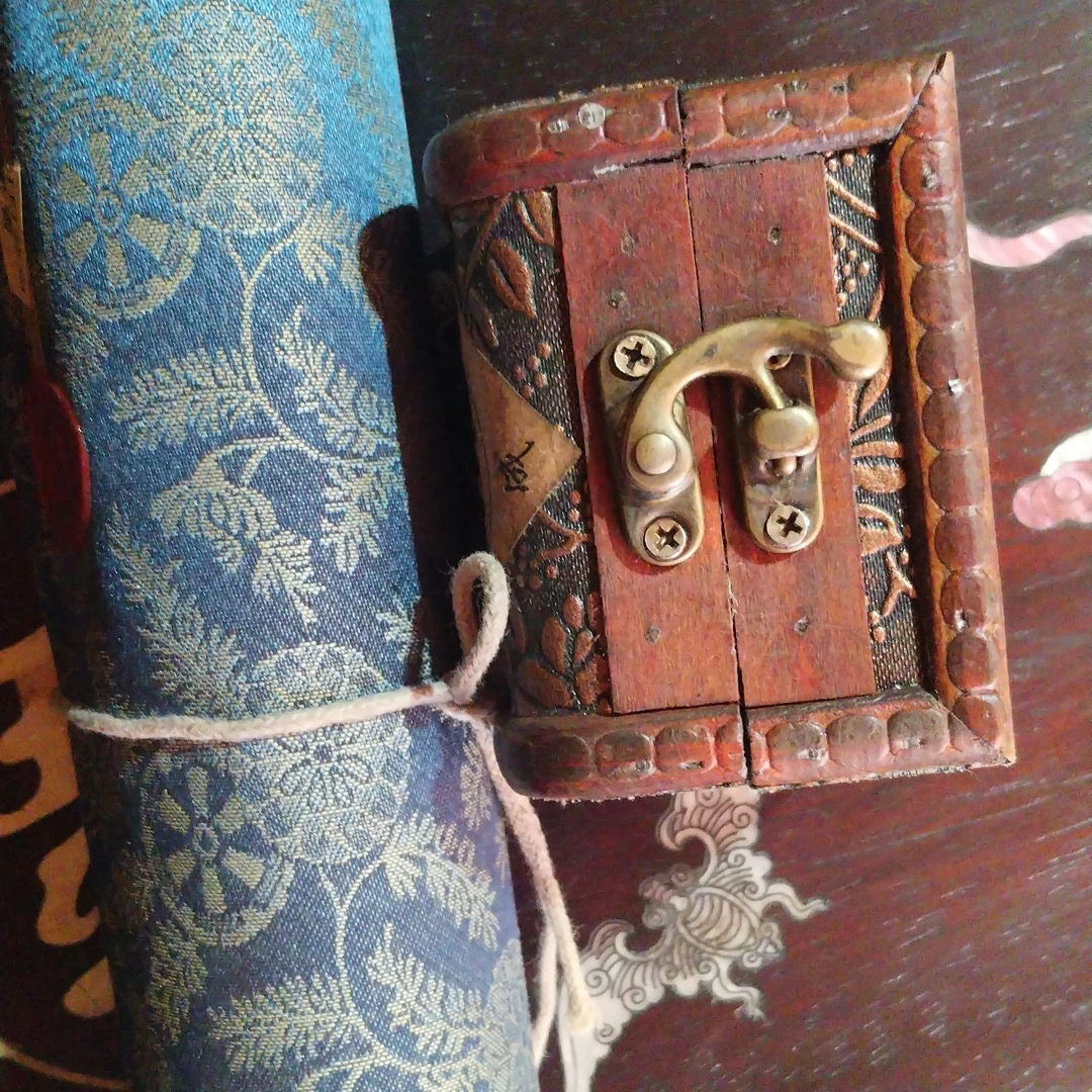 【闪购商品】福利两件八马图横款加小当盒完整