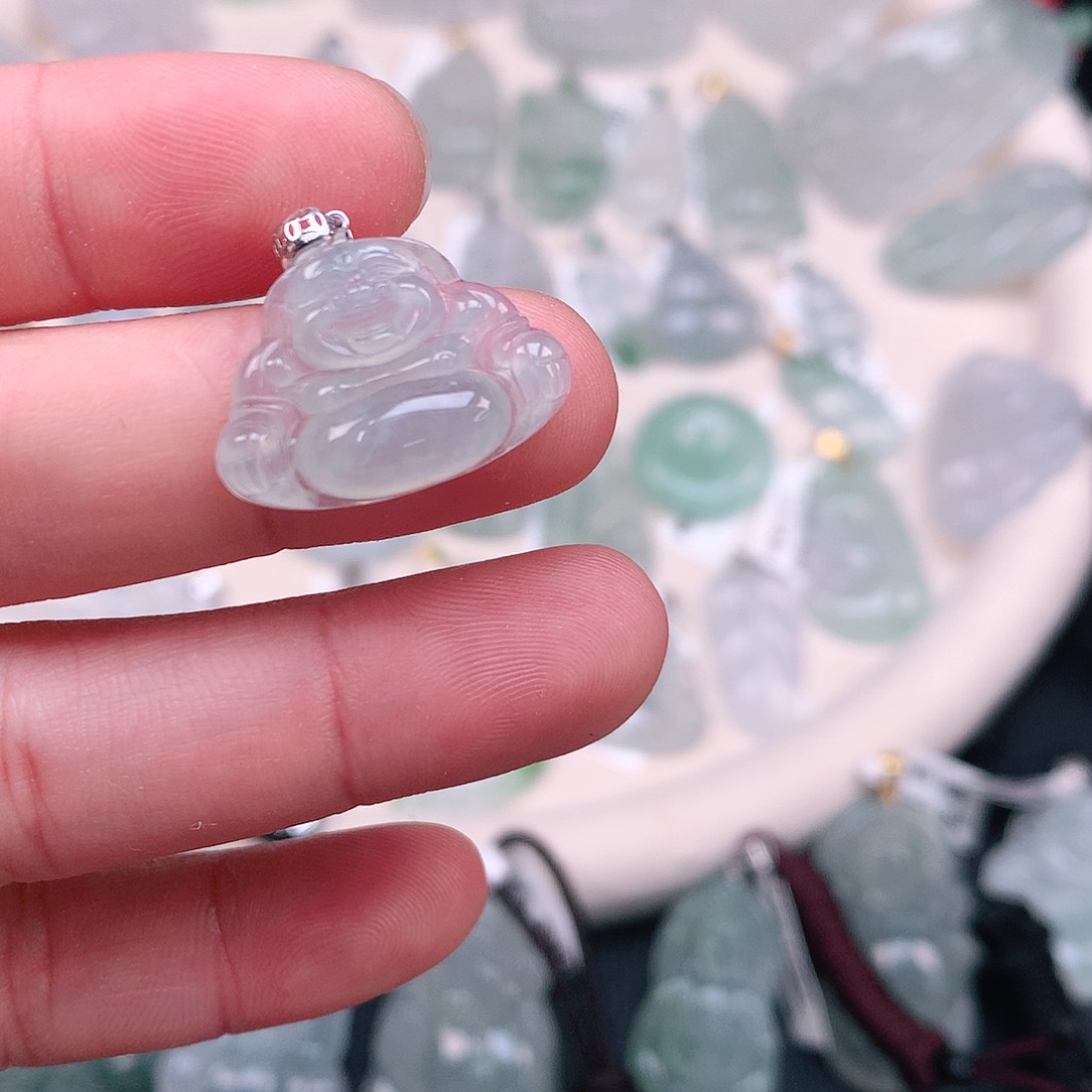 翡翠颈饰18K金镶嵌冰小佛