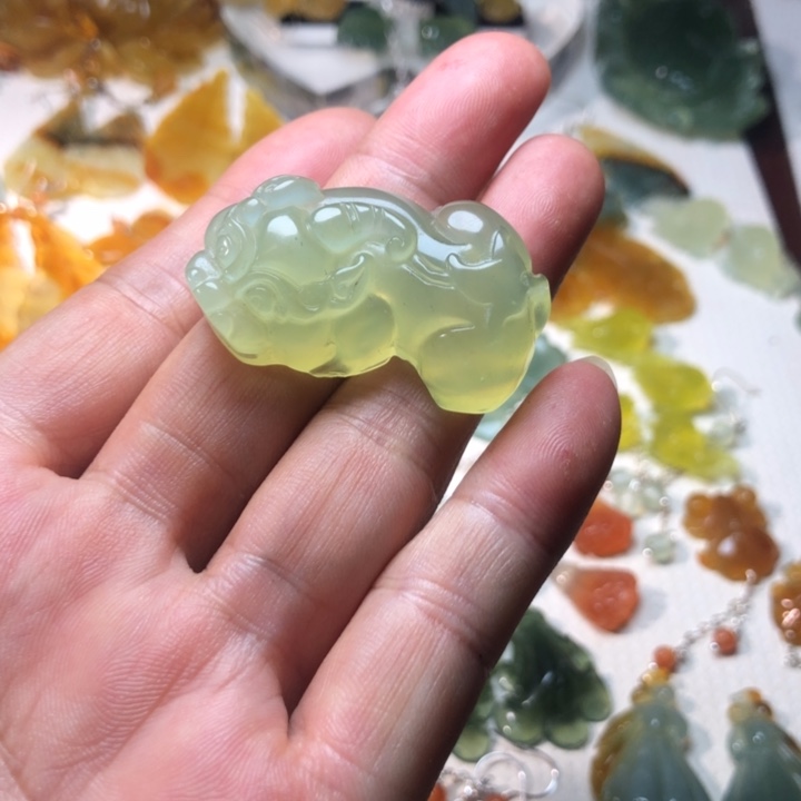 未镶嵌蛇纹石玉耳钉