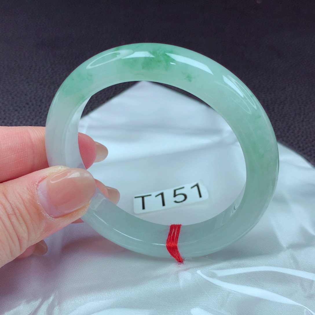 翡翠手镯未镶嵌手镯88