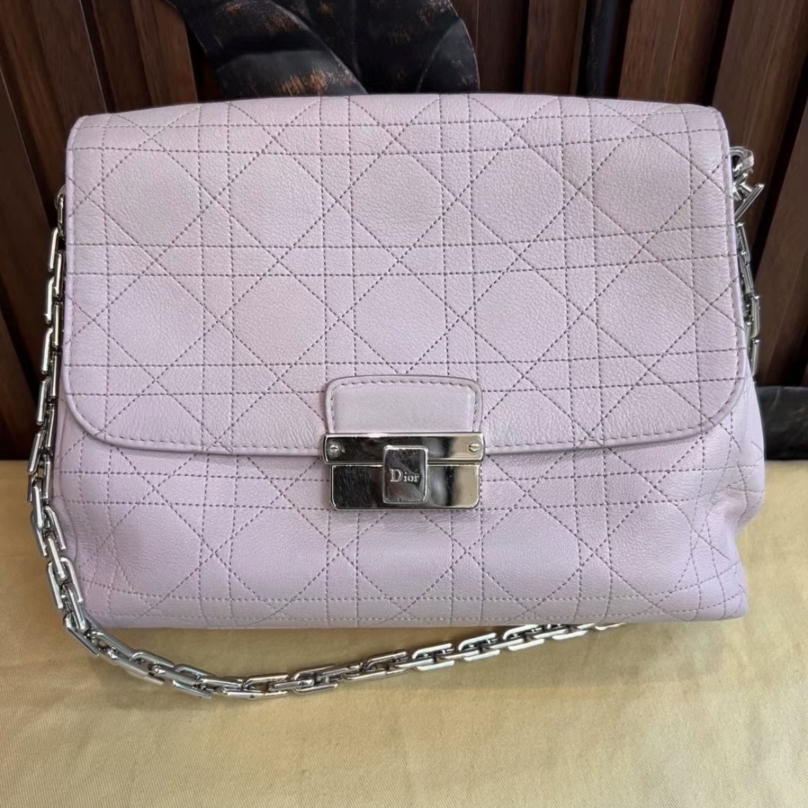 95新 DIOR/迪奥 /樱花粉/菱格纹/斜挎链条包