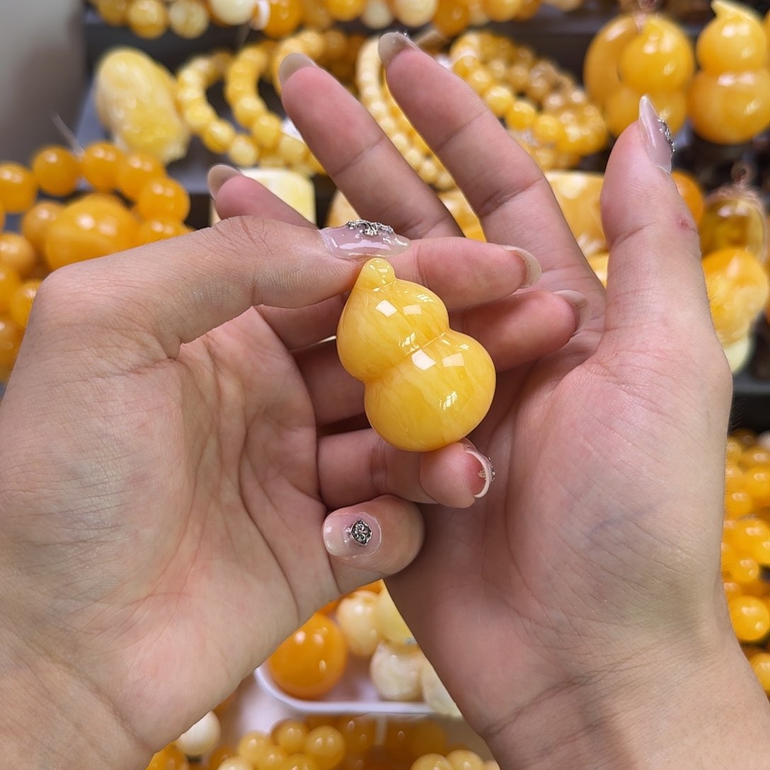 未镶嵌蜜蜡珠宝奇石