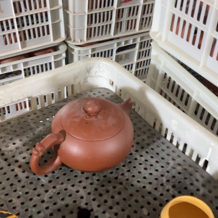 茶壶紫砂茶壶带俩个主人杯子