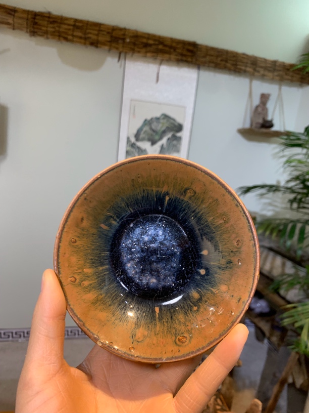 磁州窑茶盏，口沿一点飞皮