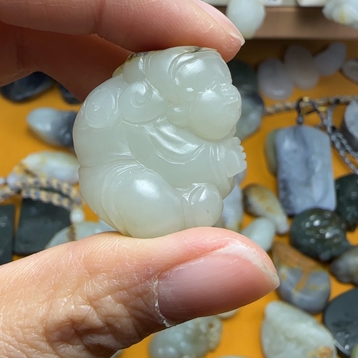 和田玉未镶嵌颈饰和田玉童子