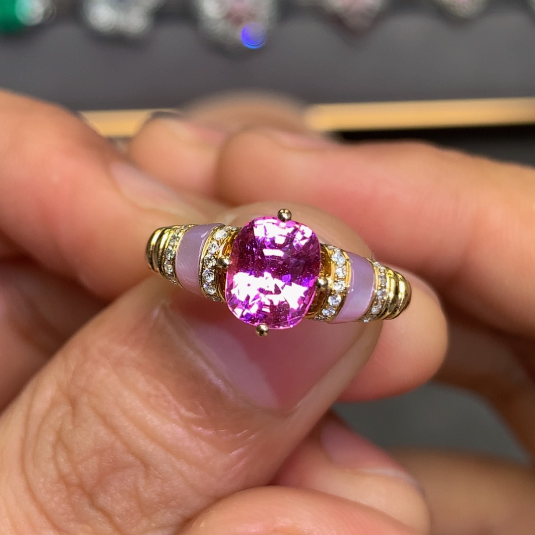 彩色蓝宝石戒指18K金镶嵌