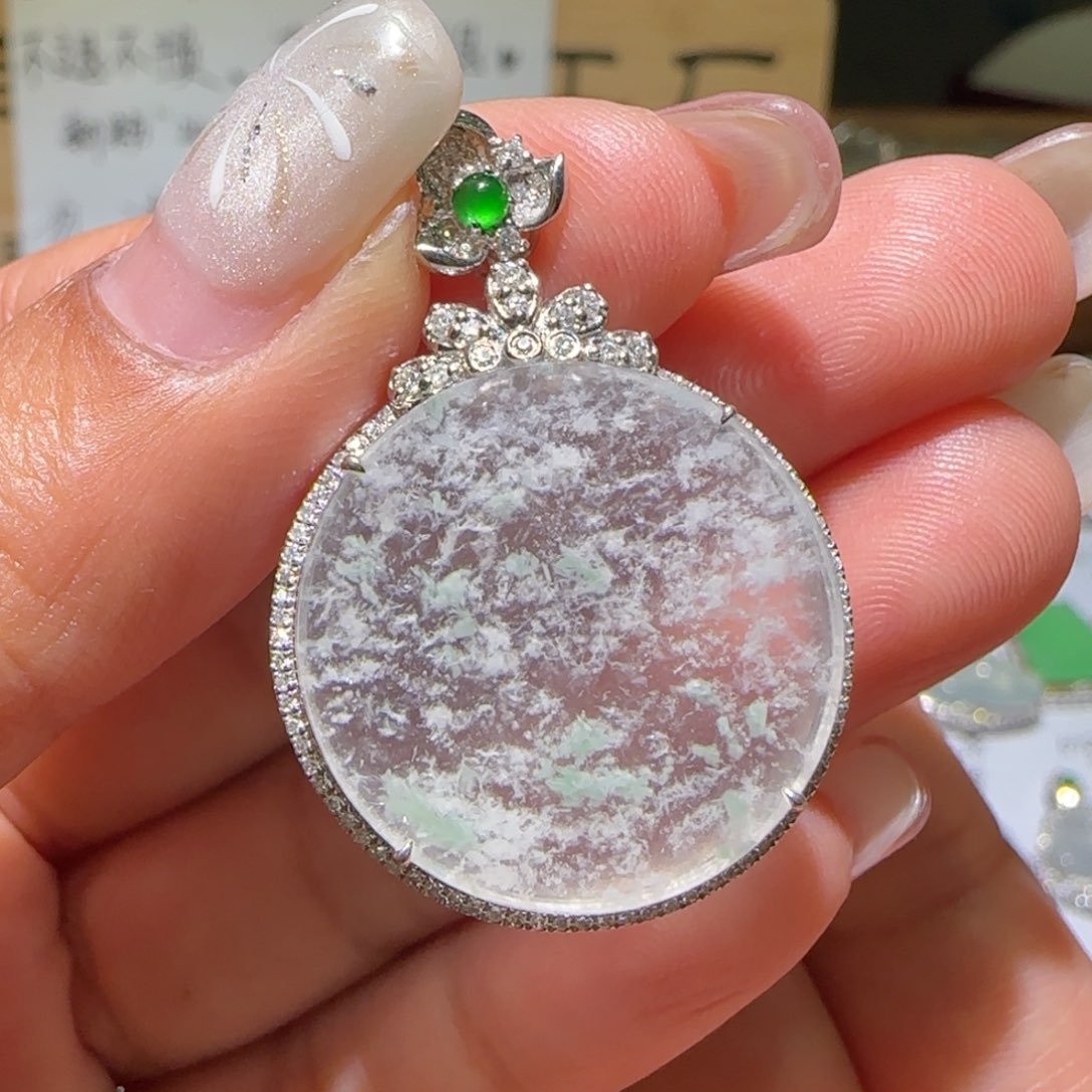 【闪购商品】翡翠颈饰18K金镶嵌缅甸