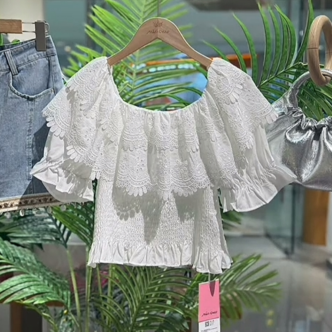 休闲短款短袖女时尚白色女装蕾丝荷叶领上衣