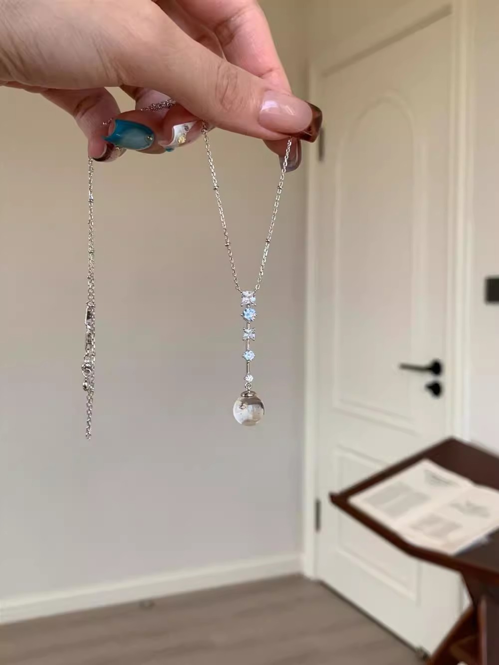 钛钢项链 梅姐饰品23 清冷感冰透圆珠项链2025新款气质流苏锁骨链