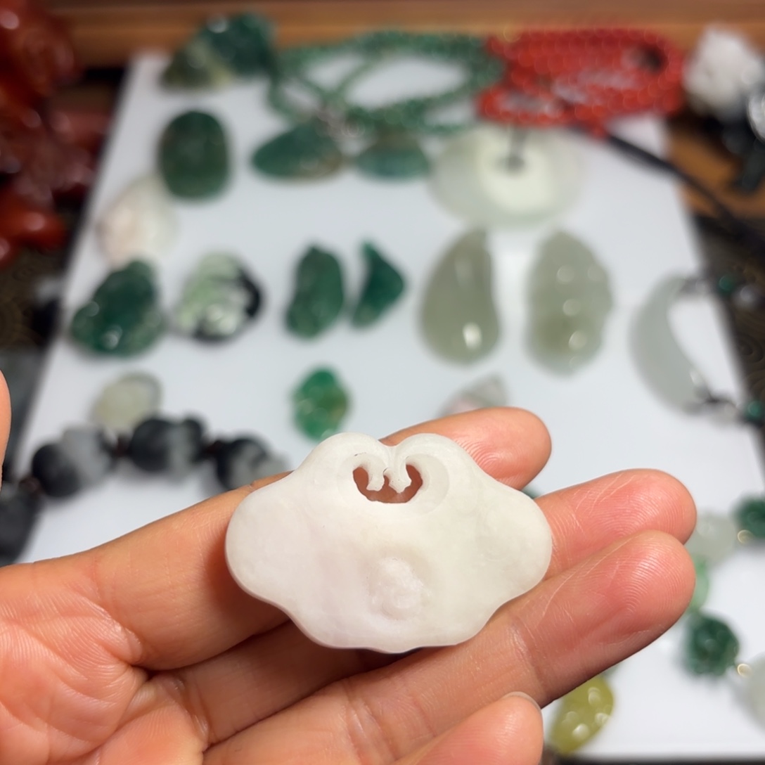 独山玉未镶嵌颈饰独玉平安锁