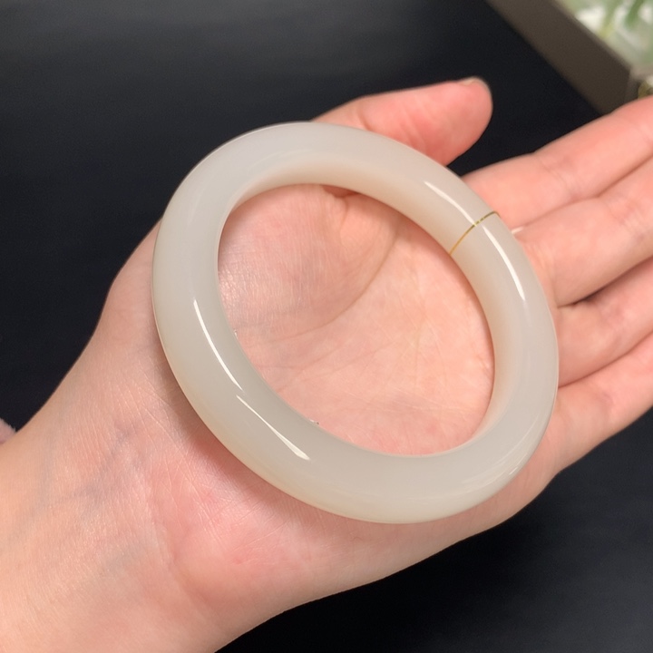 和田玉手镯未镶嵌58