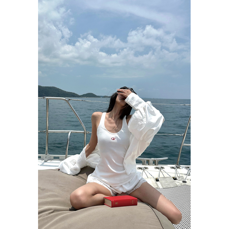 韩好甜WARDEN EDGE云端冲浪 白色无袖背心女辣妹修身外穿吊带上衣