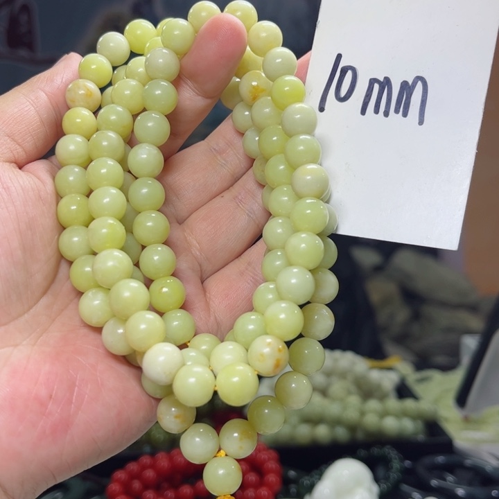 蛇纹石玉颈饰多样性发货未镶嵌