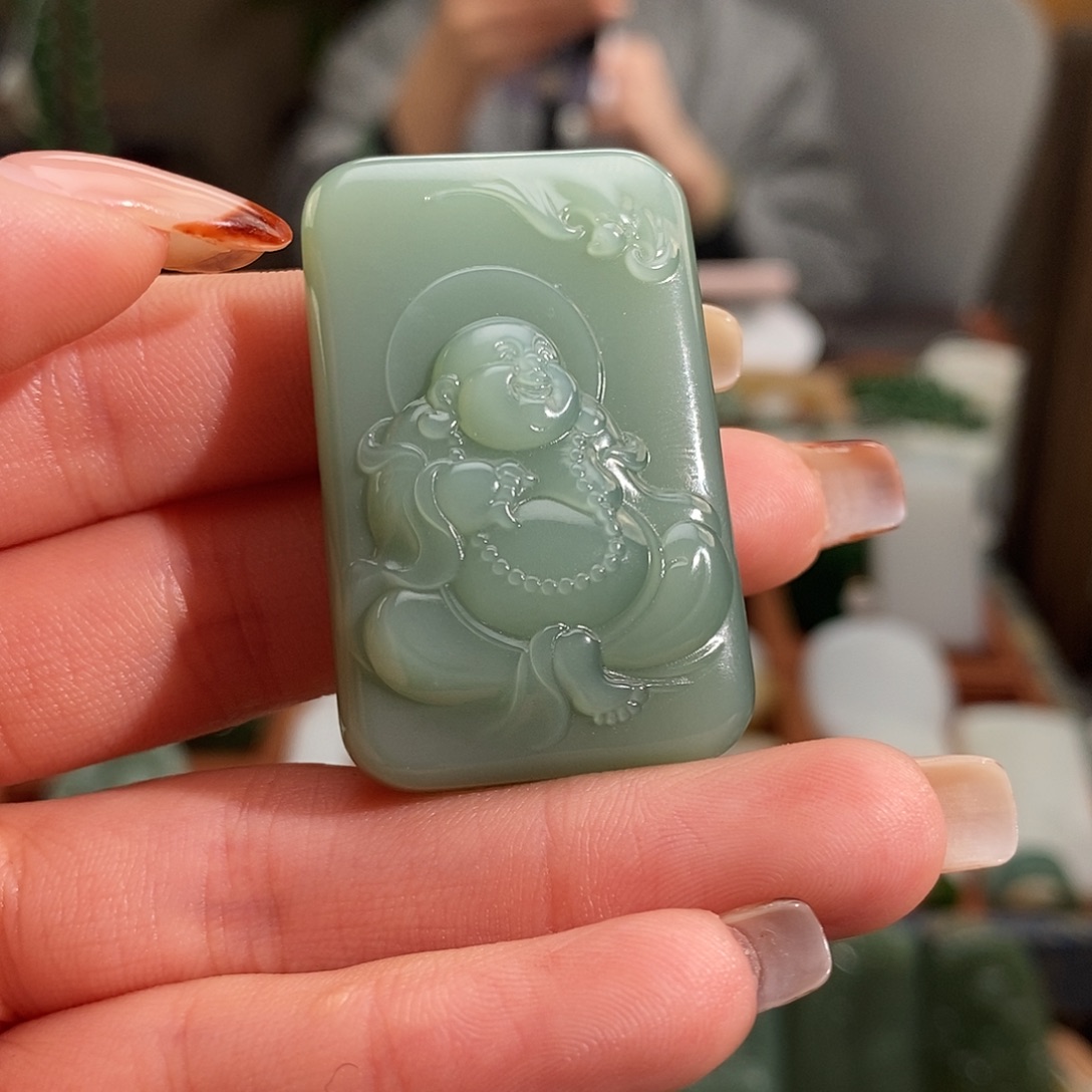 和田玉未镶嵌吊坠(赠链)