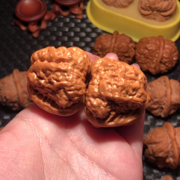 嗨***嗨文玩核桃把件蛤蟆