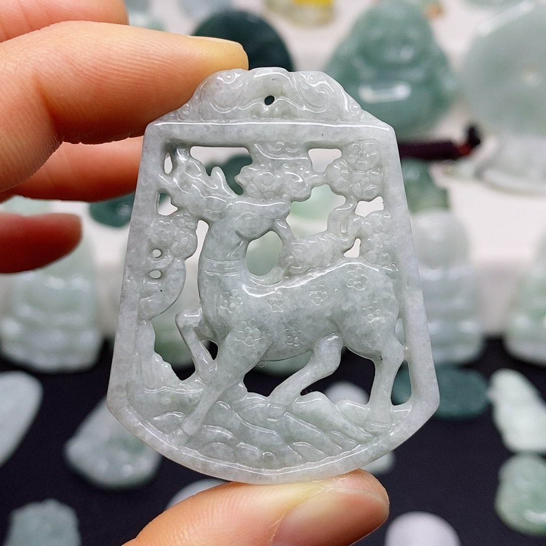 翡翠颈饰未镶嵌吊坠