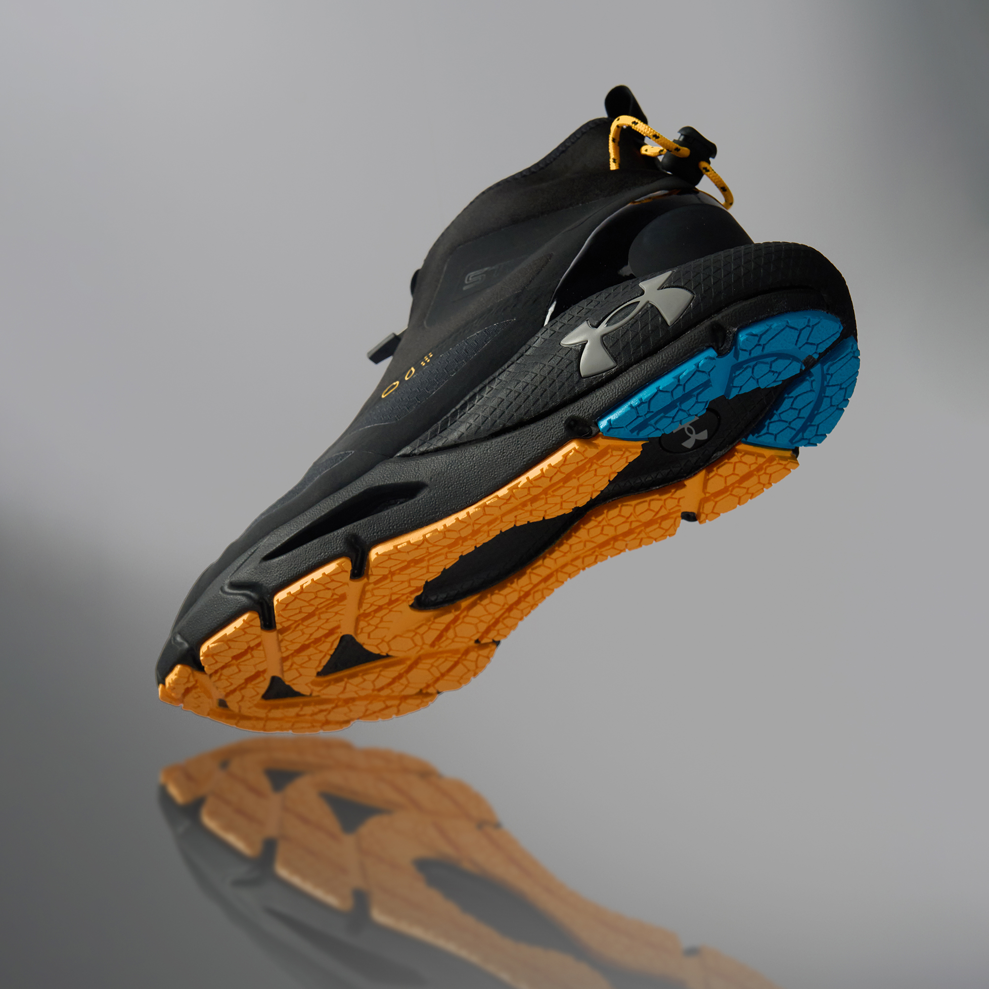 安德玛UA HOVR Phantom 24/7情侣缓震运动休闲鞋6003885&6007075