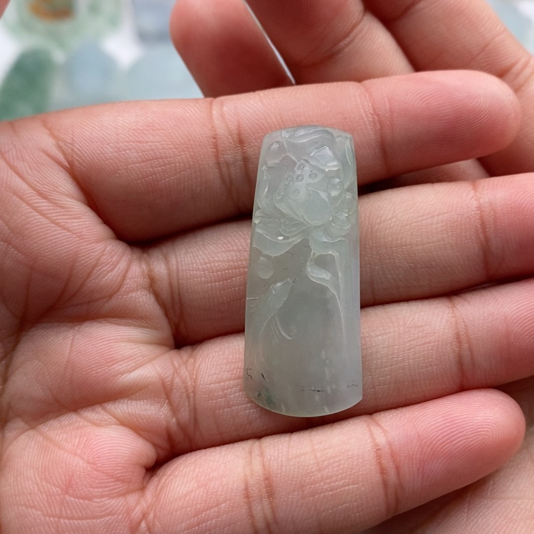 定制翡翠未镶嵌会**鱼天然缅甸翡翠a货