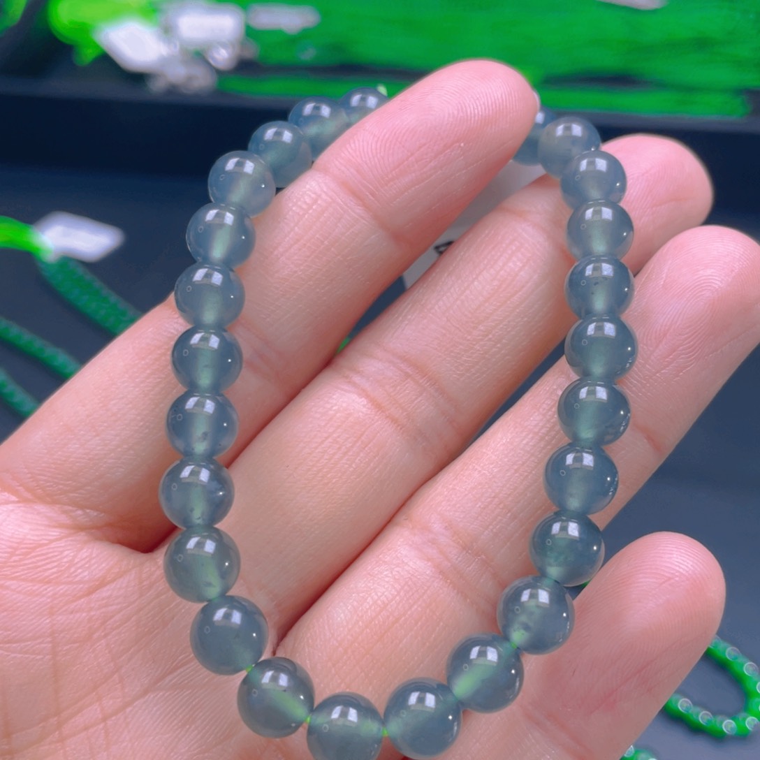 翡翠颈饰未镶嵌，1