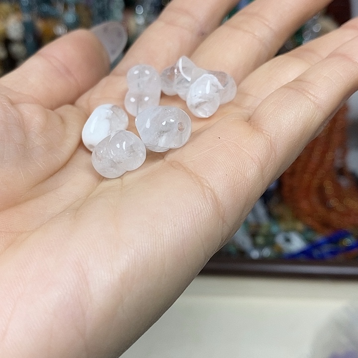 玛瑙/玉髓未镶嵌珠宝半成品天然白雪花幽灵横孔屁桃卡14*11mm2颗