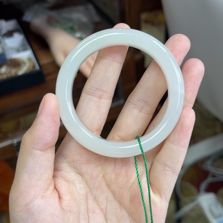 和田玉未镶嵌手镯52