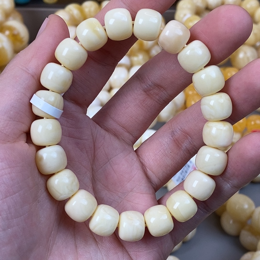 蜜蜡未镶嵌珠宝奇石10.6mm
