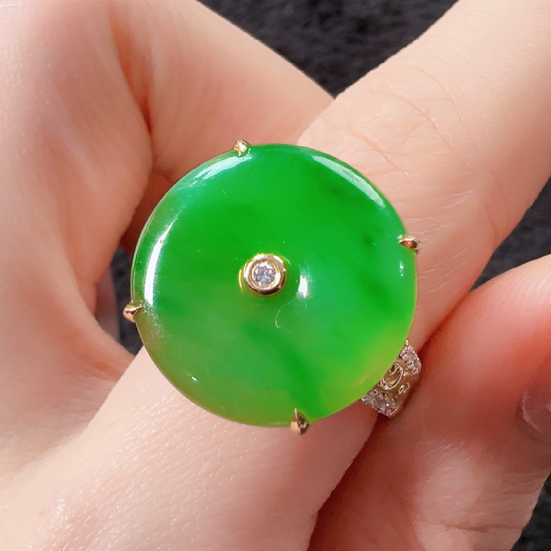 翡翠戒指18K金镶嵌签收后24小时鉴赏期