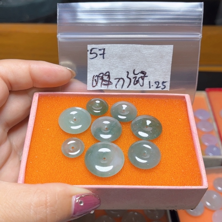 定制翡翠未镶嵌张****享不