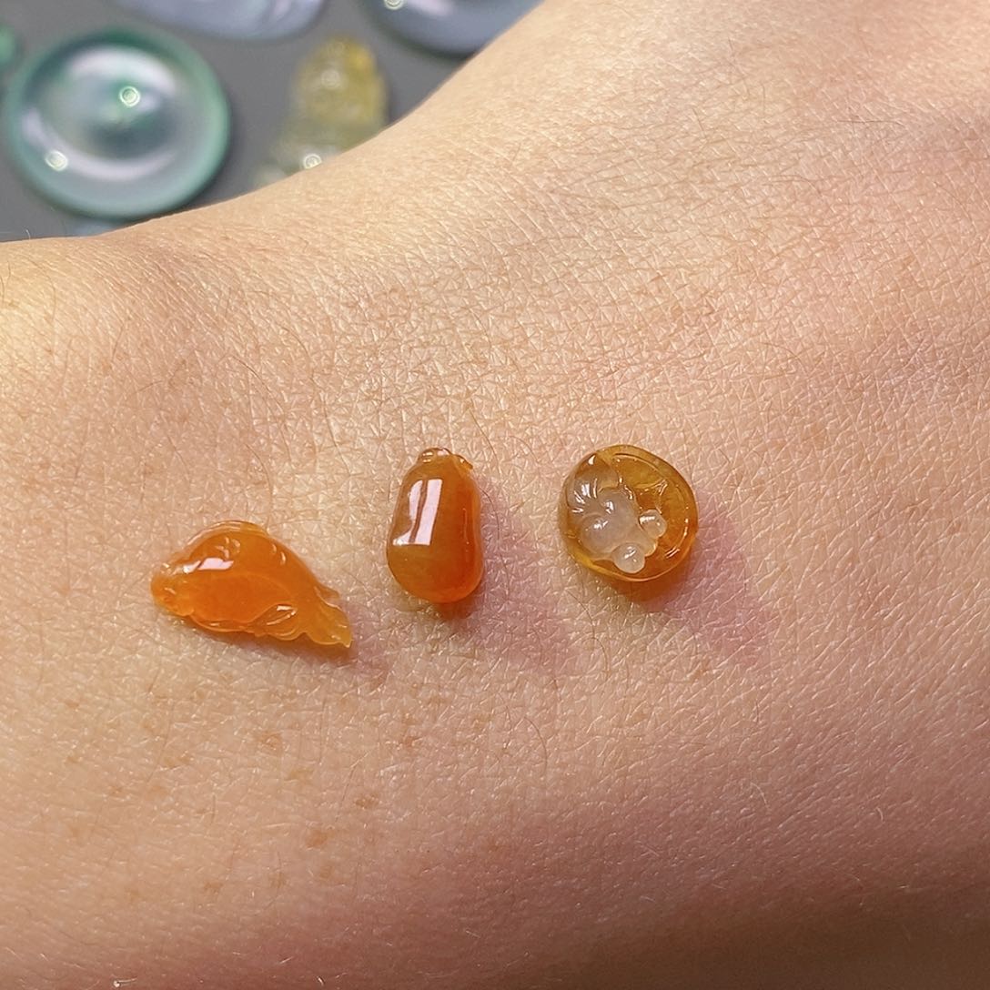 翡翠颈饰未镶嵌广****厂翡翠