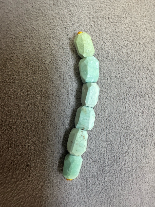 原矿绿松石钻起尺寸6➕有瑕