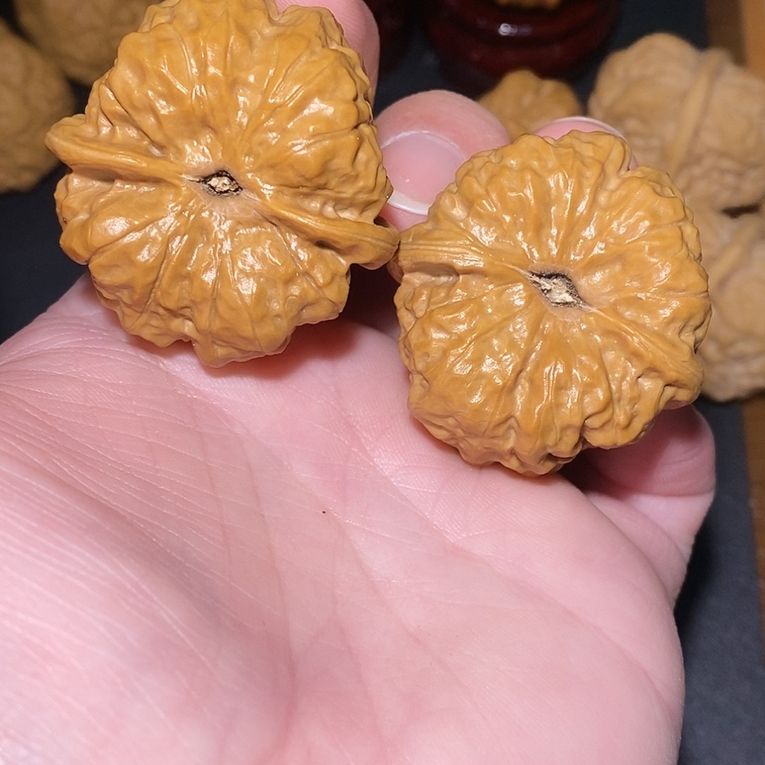 赶***人文玩核桃吊坠赶路人