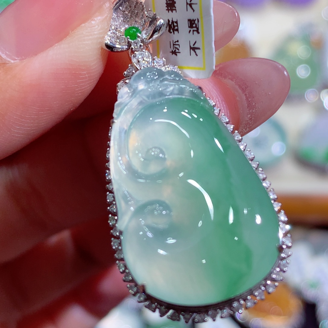 翡翠18K金镶嵌吊坠(不含链)