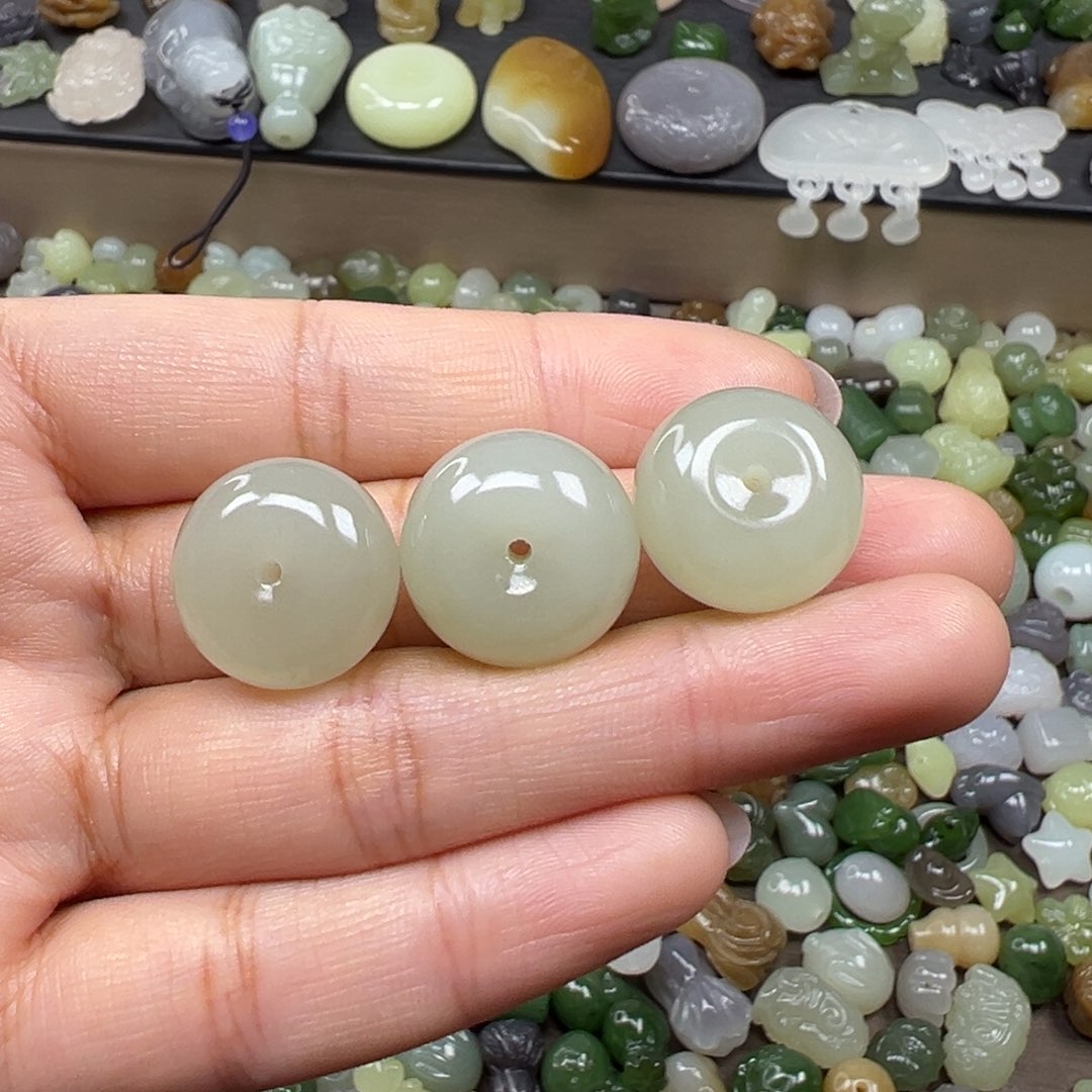 和田玉未镶嵌颈饰180一个多样性发其一