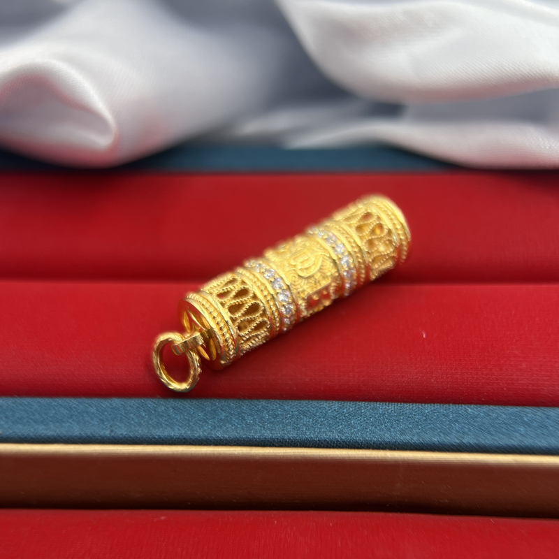 足银玻璃银制品 QTY G 小随身佛六字真言圆柱吊坠----现现