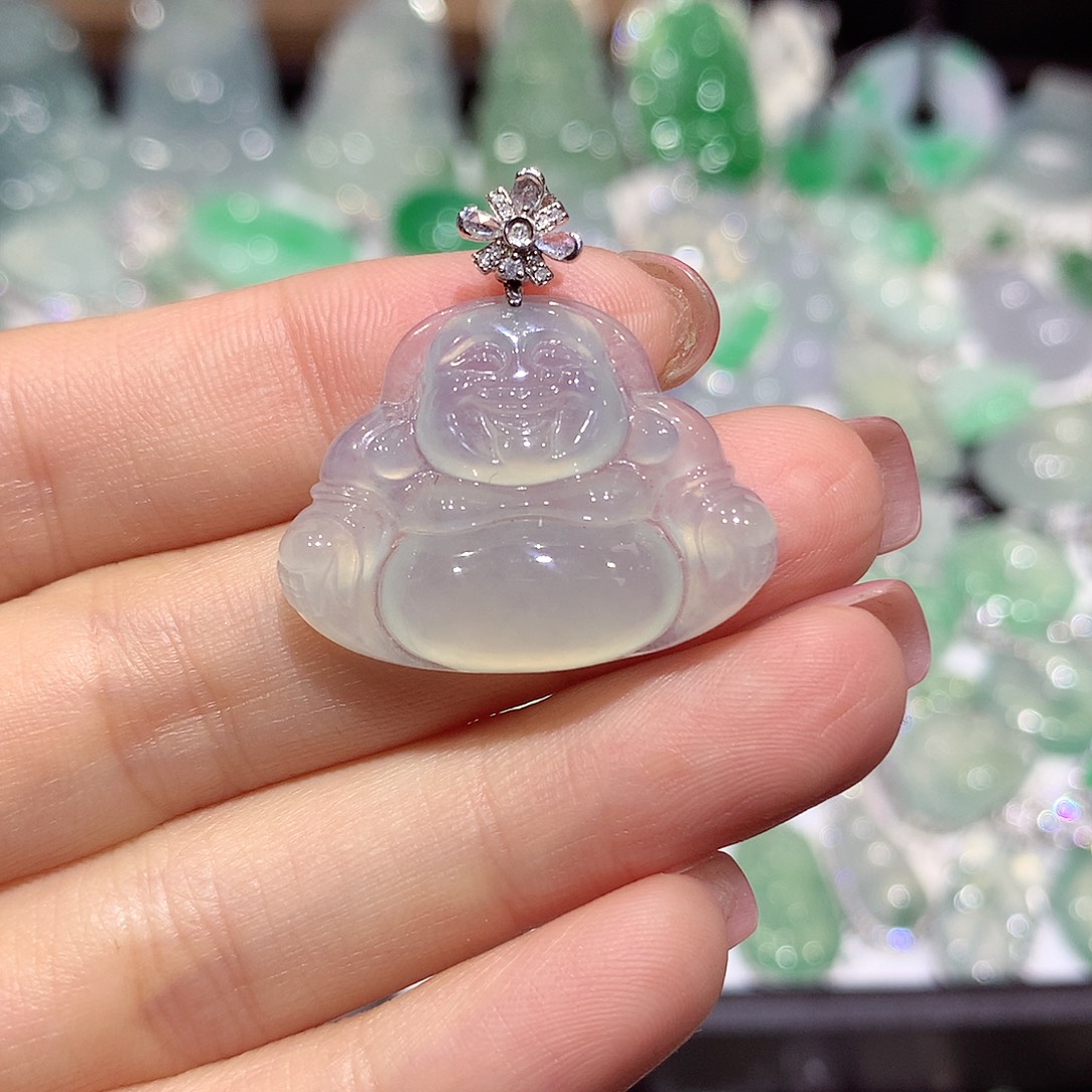 翡翠18K金镶嵌颈饰佛