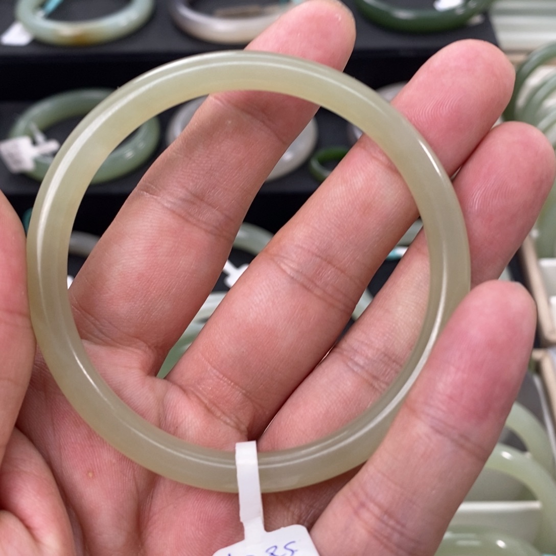 和田玉手镯未镶嵌5758