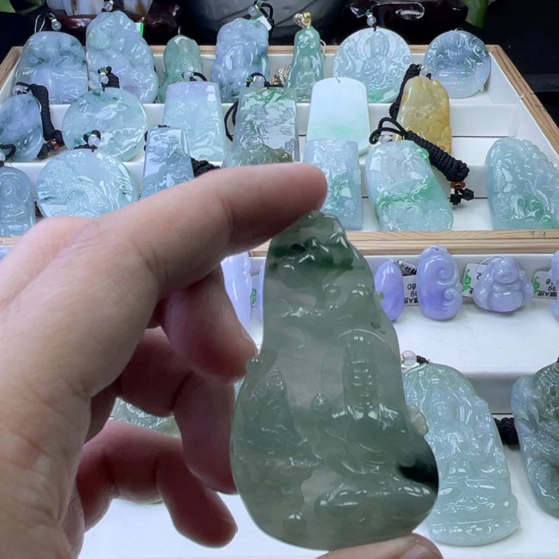 翡翠未镶嵌颈饰9754