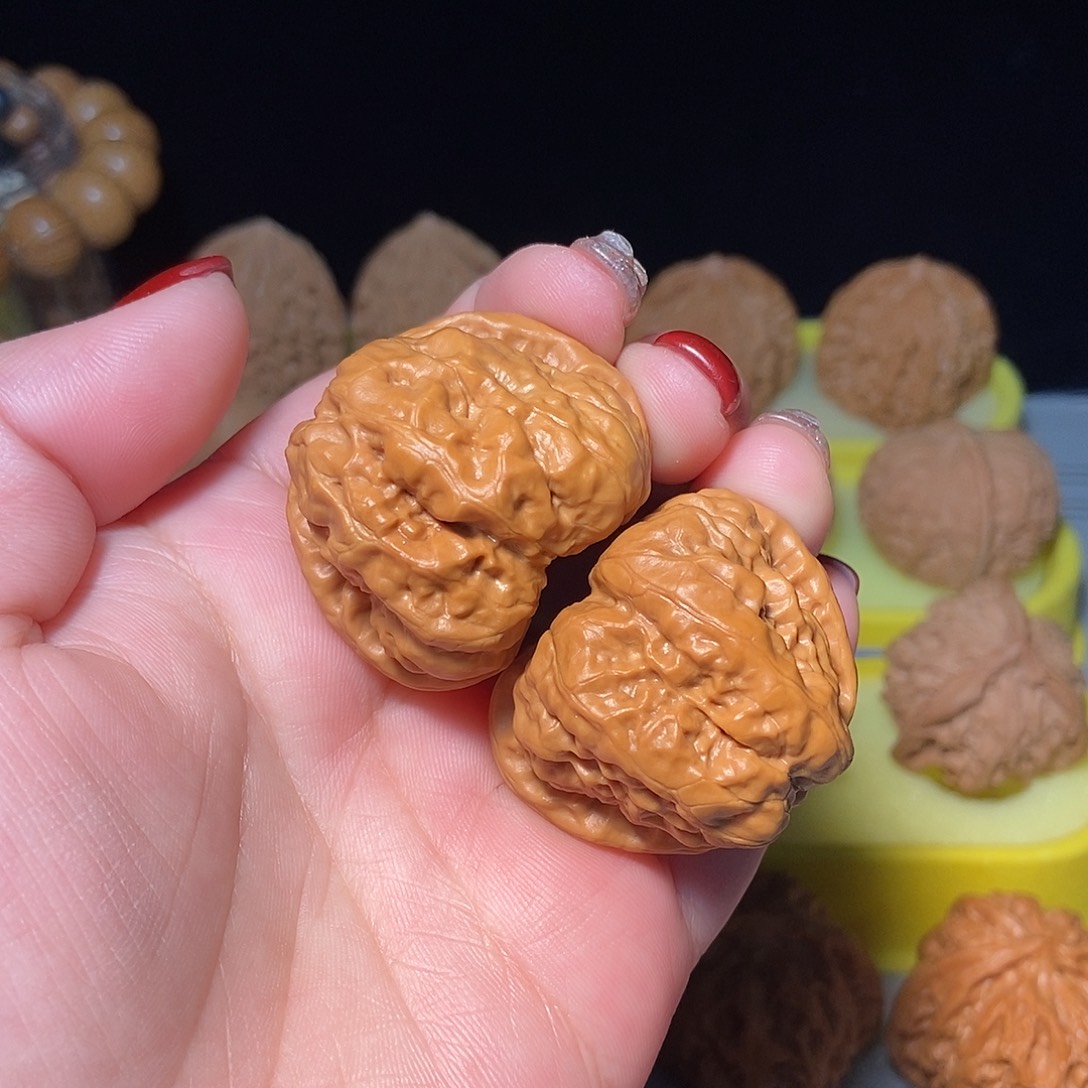 文玩核桃吊坠精配蛤蟆头