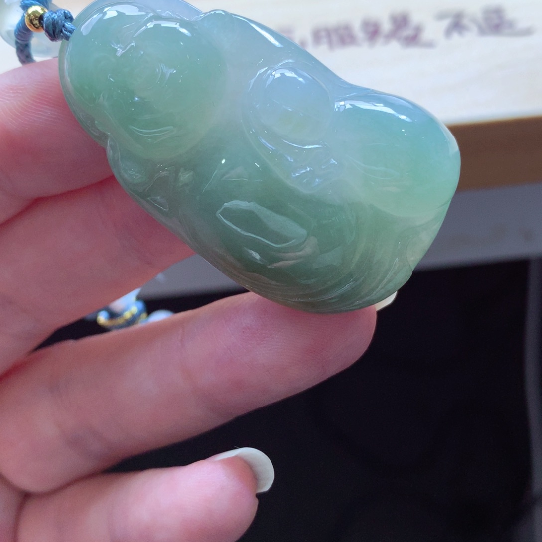 翡翠颈饰未镶嵌吊坠