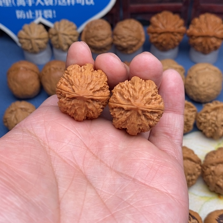 文玩核桃把件…………