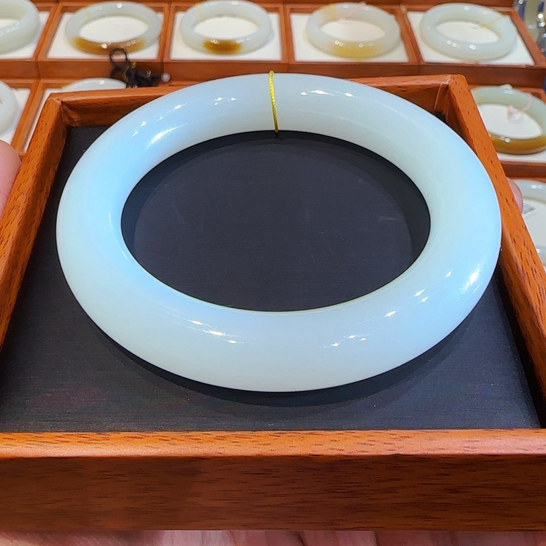 和田玉手镯未镶嵌新疆胖圆羊脂白玉58+ 59 60