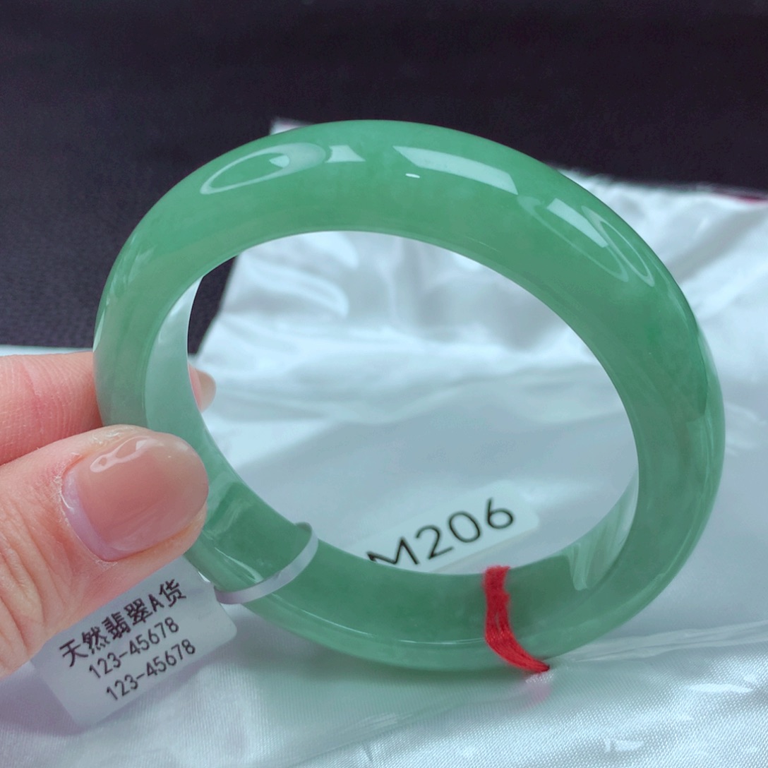 翡翠手镯未镶嵌手镯88