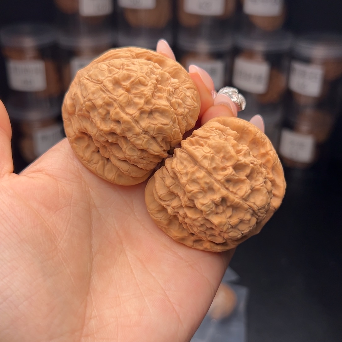 文玩核桃吊坠秀****哥龙门