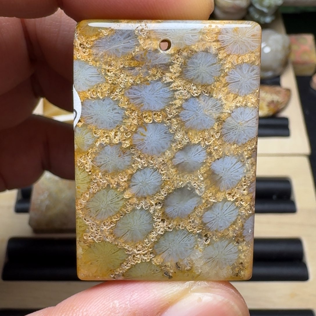 硅化玉未镶嵌纯天然色有机玉石保真色瑕疵特价不退换