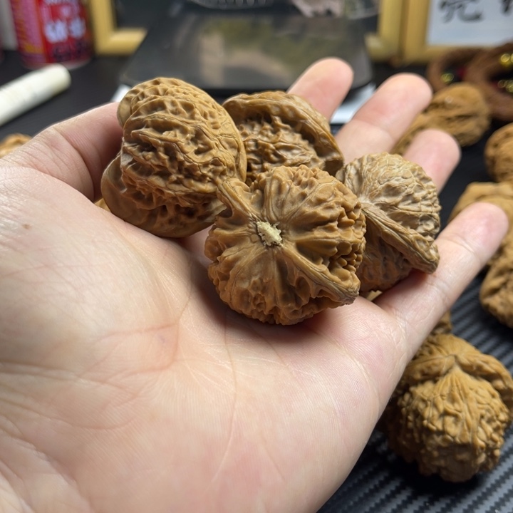 跑****把件文玩核桃43宫灯