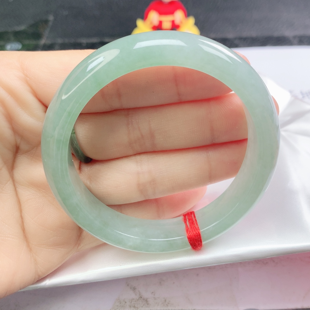 翡翠未镶嵌手镯正