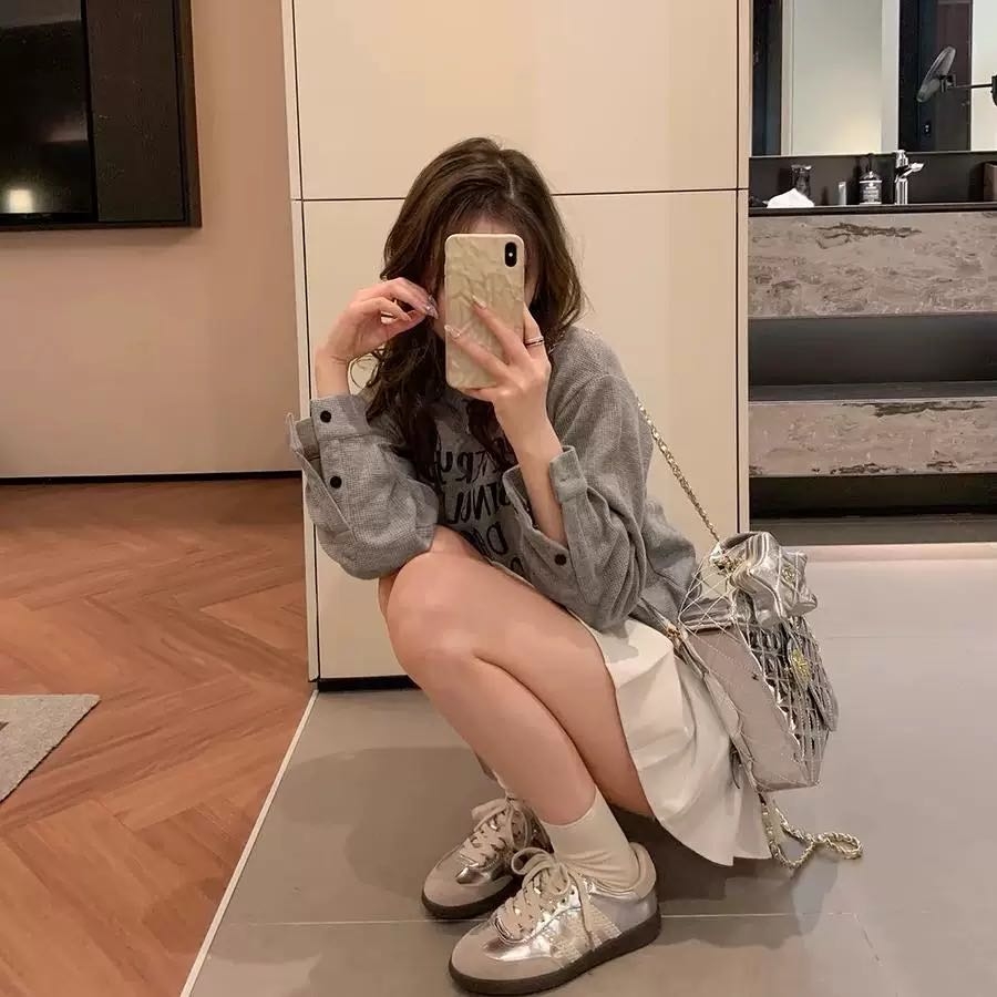 女鞋播间内拍百搭复古潮流厚底白鞋ins