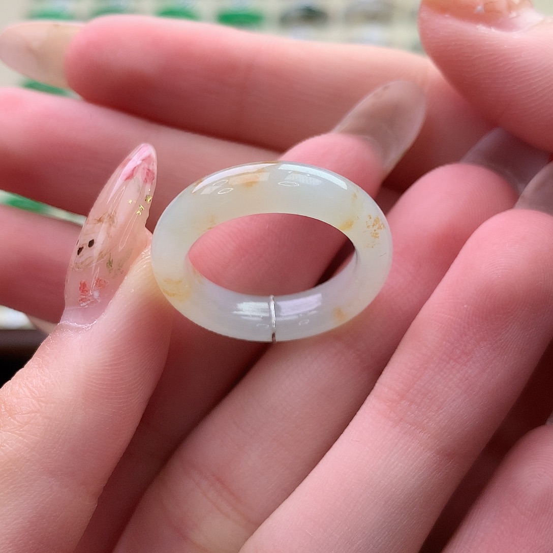 翡翠未镶嵌戒指港16