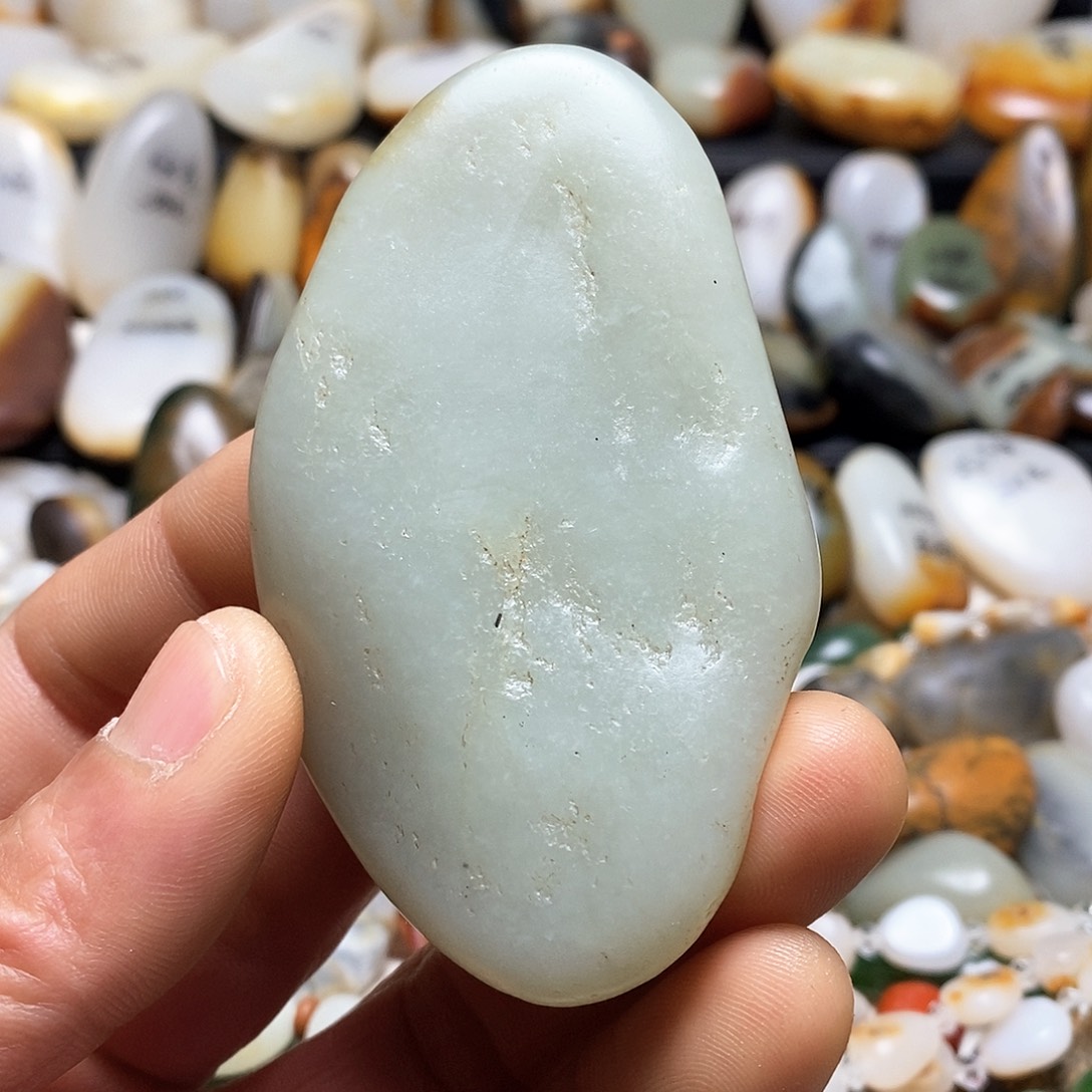 和田玉颈饰未镶嵌吊坠