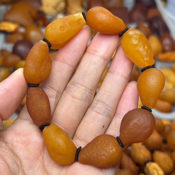 琥珀未镶嵌裸石天然蜜蜡